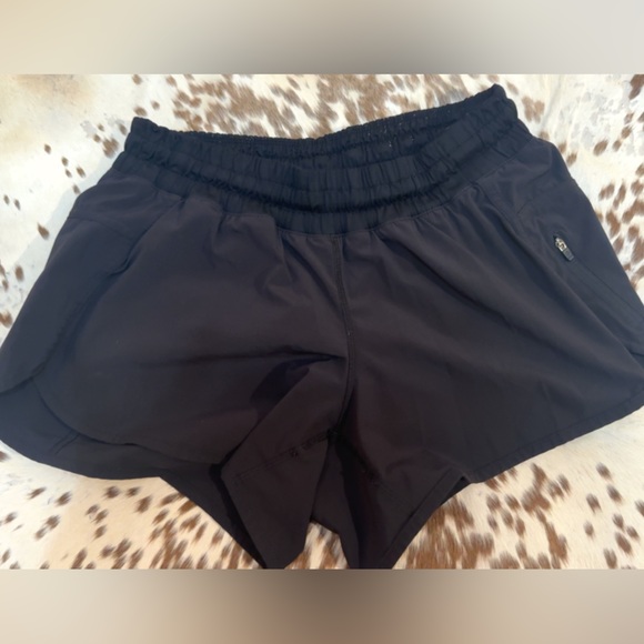 Lululemon Tracker Short - Picture 2 of 6